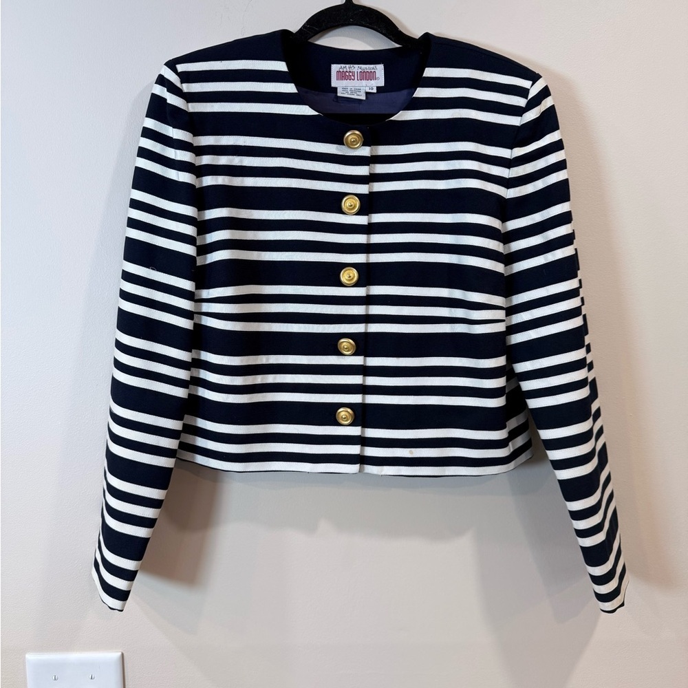 🔥Maggy London Women’s Navy & White Striped Cropped Jacket Size 10 EUC🔥